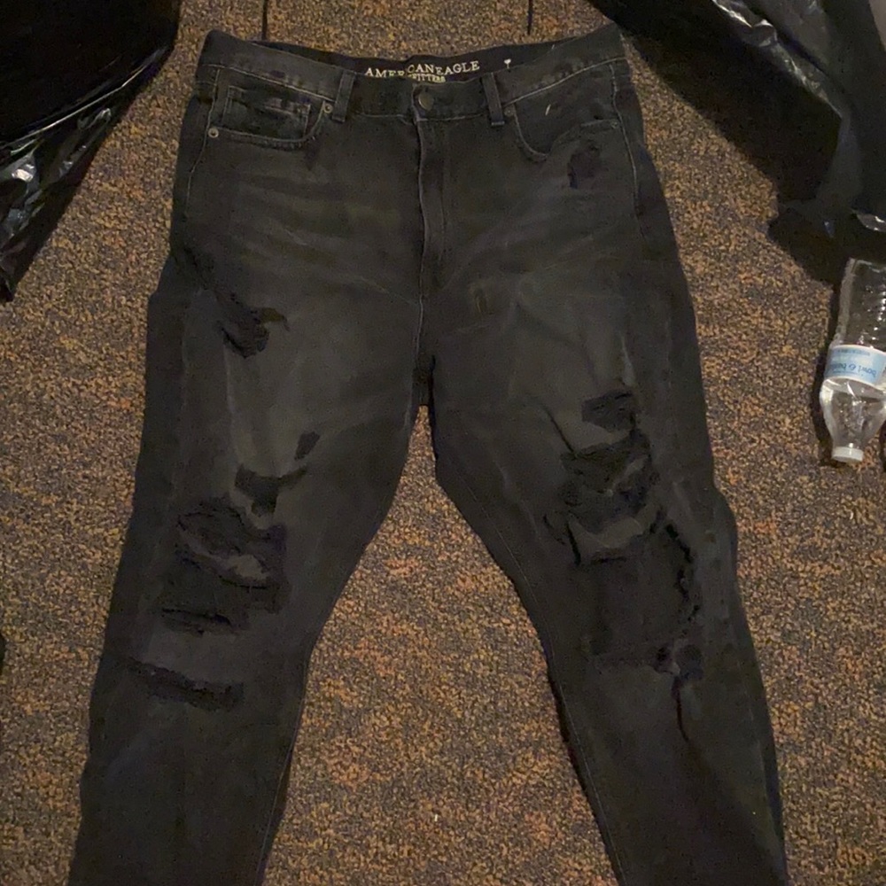 American Eagle black ripped jeans